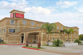 Отель Ramada by Wyndham South Waco  Хьюит